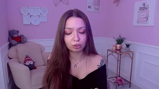 LucySkilar online show from January 27, 2025, 11:00 am