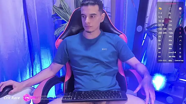 Maximo   online show from November 4, 2025, 10:13 pm