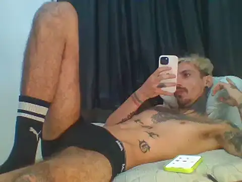 Snapshot of PitbullDiablo1 chatting on October 23, 2025, 11:58 pm PitbullDiablo1 online show from October 23, 2025, 11:58 pm