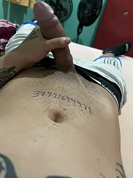 Snapshot of PitbullDiablo1 chatting on January 16, 2025, 6:37 pm PitbullDiablo1 online show from January 16, 2025, 6:37 pm