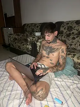 Snapshot of PitbullDiablo1 chatting on February 13, 2025, 5:16 am PitbullDiablo1 online show from February 13, 2025, 5:16 am