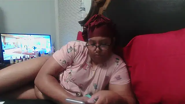 ebonyred online show from February 12, 2026, 12:54 am