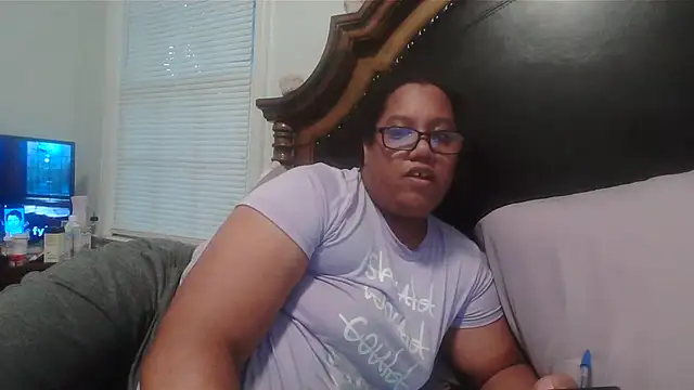 ebonyred online show from March 16, 2026, 10:45 pm