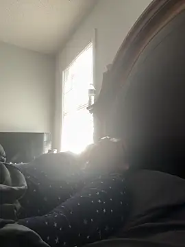 ebonyred online show from December 21, 2025, 2:19 pm