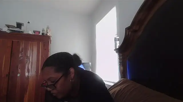 ebonyred online show from October 24, 2025, 5:34 pm