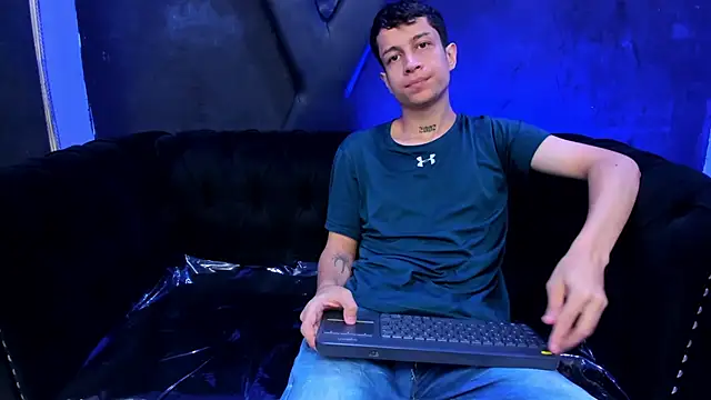 AgarEvans online show from February 22, 2026, 4:37 am