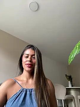 MelissaWaltton online show from August 4, 2026, 10:03 pm