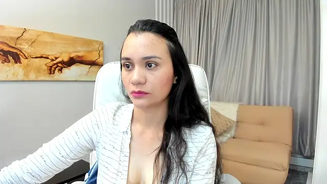 mariiana murillo01 online show from September 25, 2025, 4:07 am