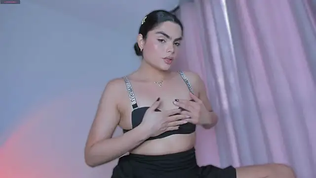 cheryl blossom69 online show from December 3, 2025, 9:36 pm