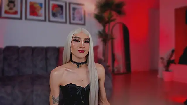 Taylor  foxxx online show from November 28, 2025, 5:18 am