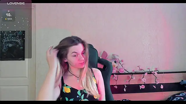 Sweet me  online show from June 12, 2026, 8:23 am