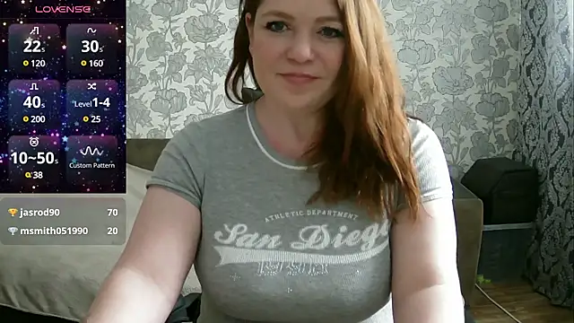 Snapshot of Sabrina_Poison chatting on February 19, 2025, 6:44 am Sabrina Poison online show from February 19, 2025, 6:44 am