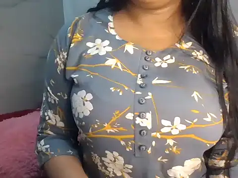 Trezza online show from July 4, 2026, 7:51 pm