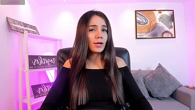 Snapshot of martina_mancini chatting on May 4, 2026, 11:35 am martina mancini online show from May 4, 2026, 11:35 am