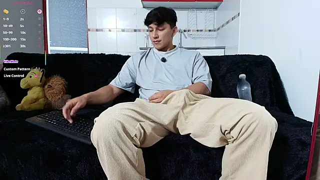 jacques cardiet online show from April 8, 2026, 2:29 pm