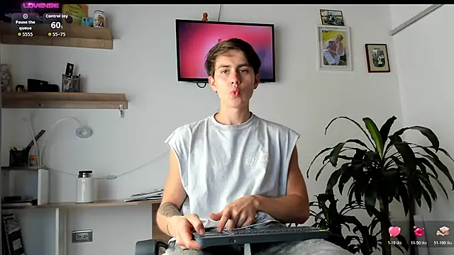 Snapshot of manucute_23_ chatting on March 19, 2026, 3:34 pm manucute 23 online show from March 19, 2026, 3:34 pm