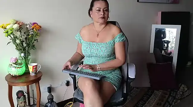 Kaily jonness online show from March 20, 2025, 8:08 pm