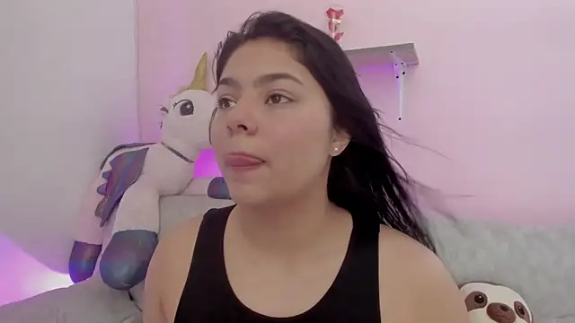 Oriana Guzman online show from May 9, 2026, 5:00 am