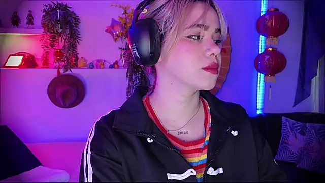 albaismynameX online show from March 14, 2026, 12:11 pm