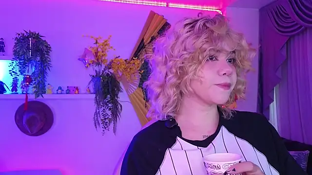 albaismynameX online show from March 28, 2026, 12:17 pm