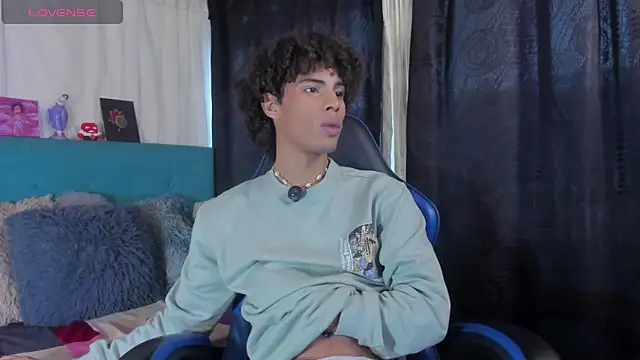 Snapshot of kleo_helenos chatting on February 17, 2026, 10:51 pm kleo helenos online show from February 17, 2026, 10:51 pm