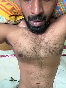 Snapshot of Handsomehunk_4U chatting on December 22, 2025, 6:19 pm Handsomehunk 4U online show from December 22, 2025, 6:19 pm