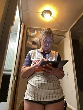 SexyB214 online show from July 28, 2026, 7:39 pm