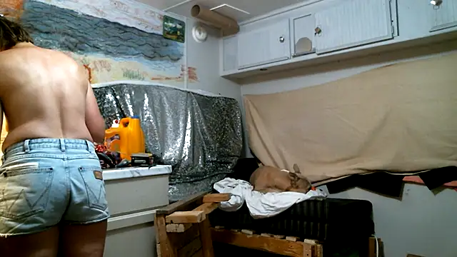 SexyB214 online show from July 7, 2026, 6:47 am