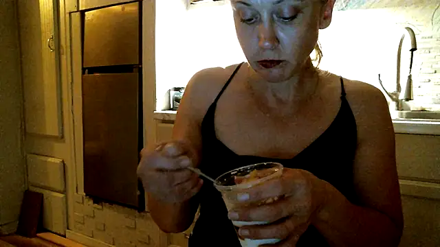 SexyB214 online show from June 27, 2026, 7:36 am
