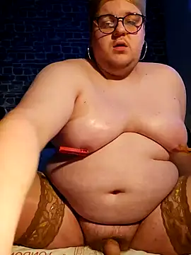 MoniqueBader22 online show from December 14, 2024, 10:56 am