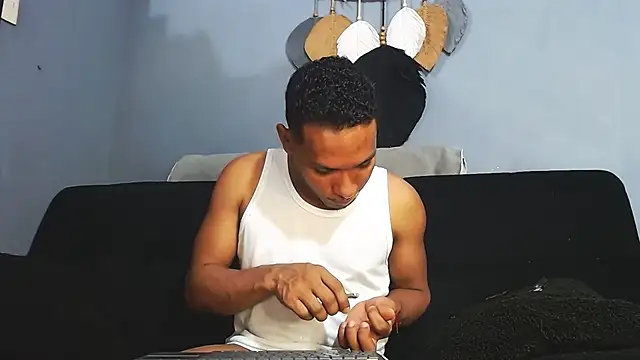 Grandeygruesa1 online show from February 8, 2026, 7:39 am