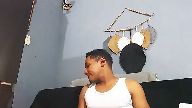 Grandeygruesa1 online show from February 28, 2026, 11:04 pm