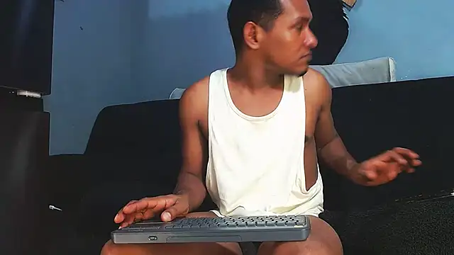 Grandeygruesa1 online show from April 12, 2026, 2:26 am