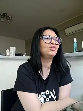 Milf Abigail online show from May 28, 2026, 3:36 am