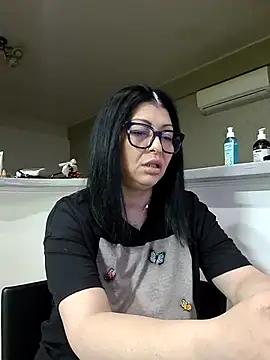 Milf Abigail online show from March 18, 2026, 2:58 am