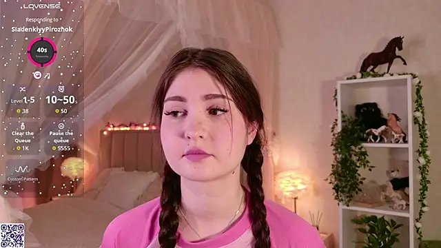 LeraKit online show from December 1, 2025, 2:18 pm