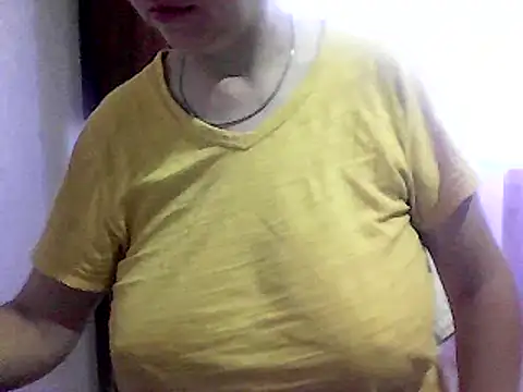 Snapshot of AnaXBerry chatting on September 17, 2025, 7:10 am AnaXBerry online show from September 17, 2025, 7:10 am
