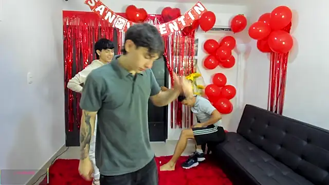 Snapshot of badguyss_bisex chatting on February 8, 2026, 11:30 am badguyss bisex online show from February 8, 2026, 11:30 am