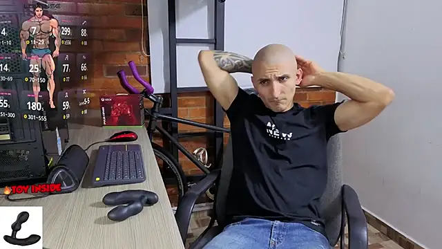 Snapshot of Marck_Muscle chatting on April 4, 2026, 3:02 am Marck Muscle online show from April 4, 2026, 3:02 am