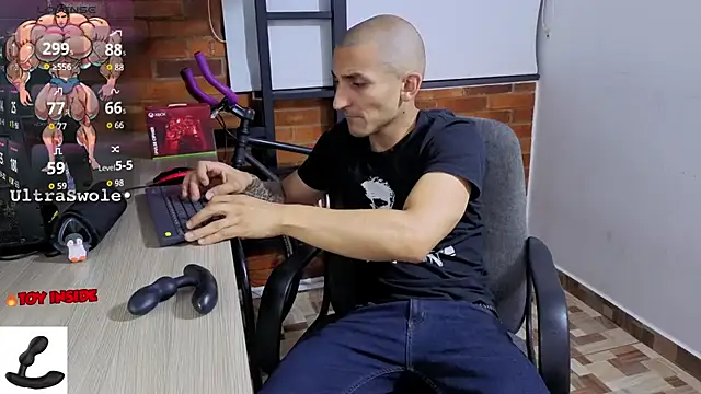 Snapshot of Marck_Muscle chatting on April 1, 2026, 3:19 am Marck Muscle online show from April 1, 2026, 3:19 am