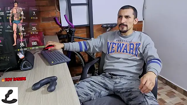 Snapshot of Marck_Muscle chatting on March 15, 2026, 3:57 am Marck Muscle online show from March 15, 2026, 3:57 am