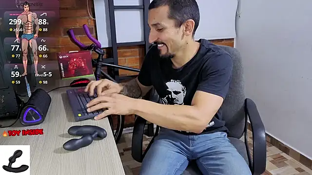 Snapshot of Marck_Muscle chatting on March 20, 2026, 2:45 am Marck Muscle online show from March 20, 2026, 2:45 am