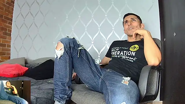 Snapshot of Marck_Muscle chatting on March 16, 2025, 11:15 pm Marck Muscle online show from March 16, 2025, 11:15 pm