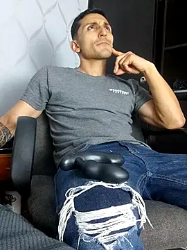 Snapshot of Marck_Muscle chatting on March 15, 2025, 1:08 am Marck Muscle online show from March 15, 2025, 1:08 am