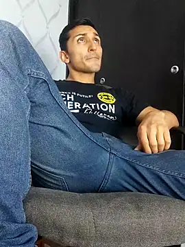 Snapshot of Marck_Muscle chatting on March 10, 2025, 2:50 am Marck Muscle online show from March 10, 2025, 2:50 am
