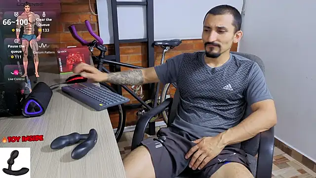 Snapshot of Marck_Muscle chatting on March 17, 2026, 12:57 am Marck Muscle online show from March 17, 2026, 12:57 am