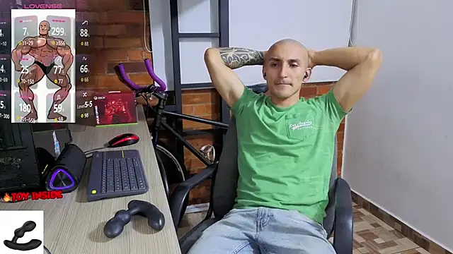 Snapshot of Marck_Muscle chatting on April 13, 2026, 1:42 am Marck Muscle online show from April 13, 2026, 1:42 am