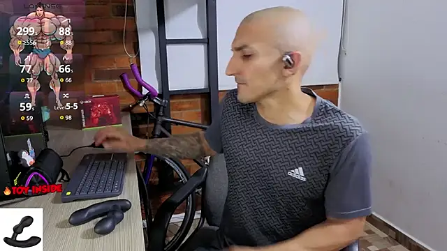 Snapshot of Marck_Muscle chatting on March 27, 2026, 1:25 am Marck Muscle online show from March 27, 2026, 1:25 am