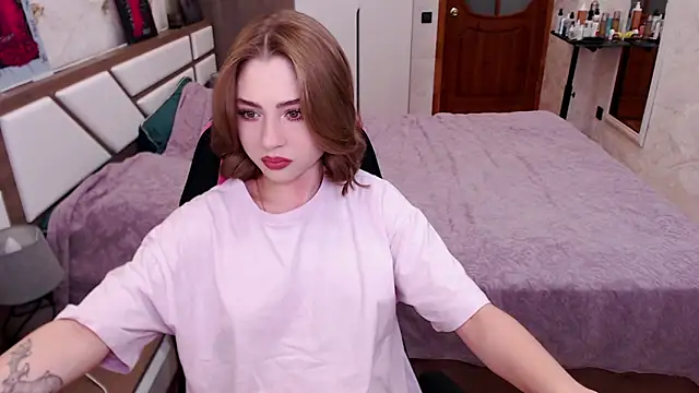 Tessa Walker online show from October 5, 2025, 9:55 am