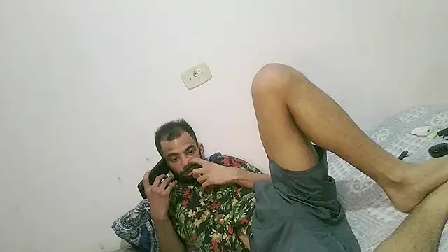 Snapshot of UncutToyBoy23cm chatting on October 18, 2025, 7:49 pm UncutToyBoy23cm online show from October 18, 2025, 7:49 pm